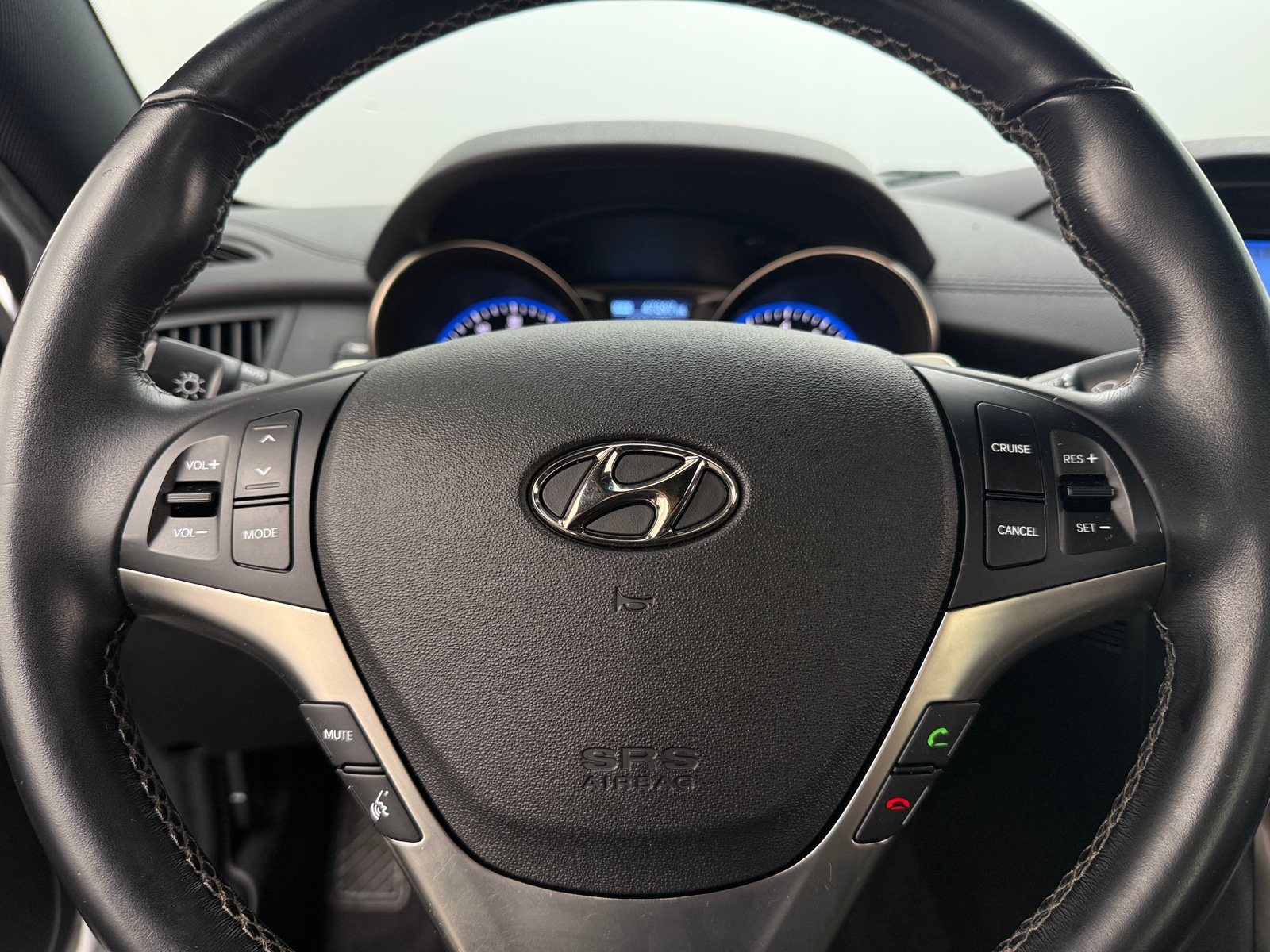 Thumbnail: 2014 Hyundai Genesis - 4