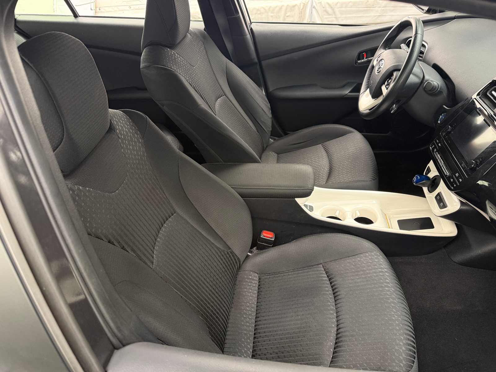 Thumbnail: 2016 Toyota Prius - 2