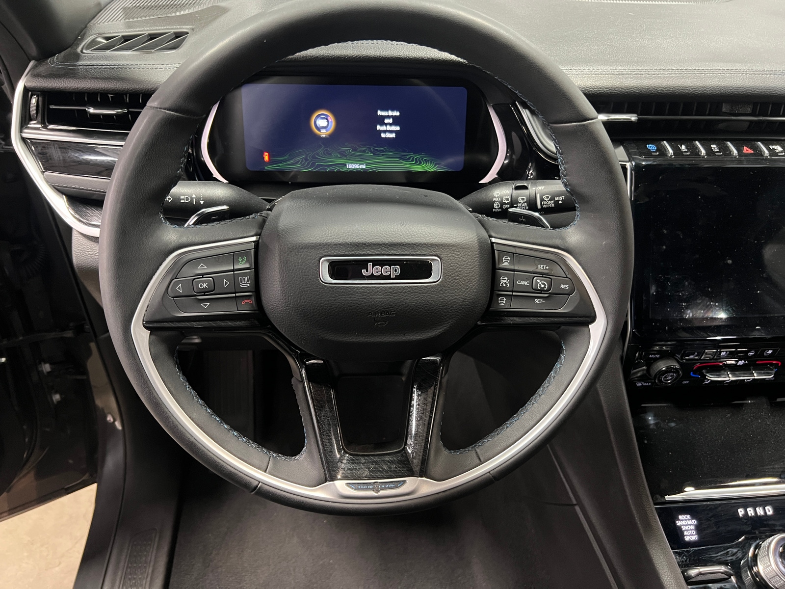 Thumbnail: 2023 Jeep Grand Cherokee - 4