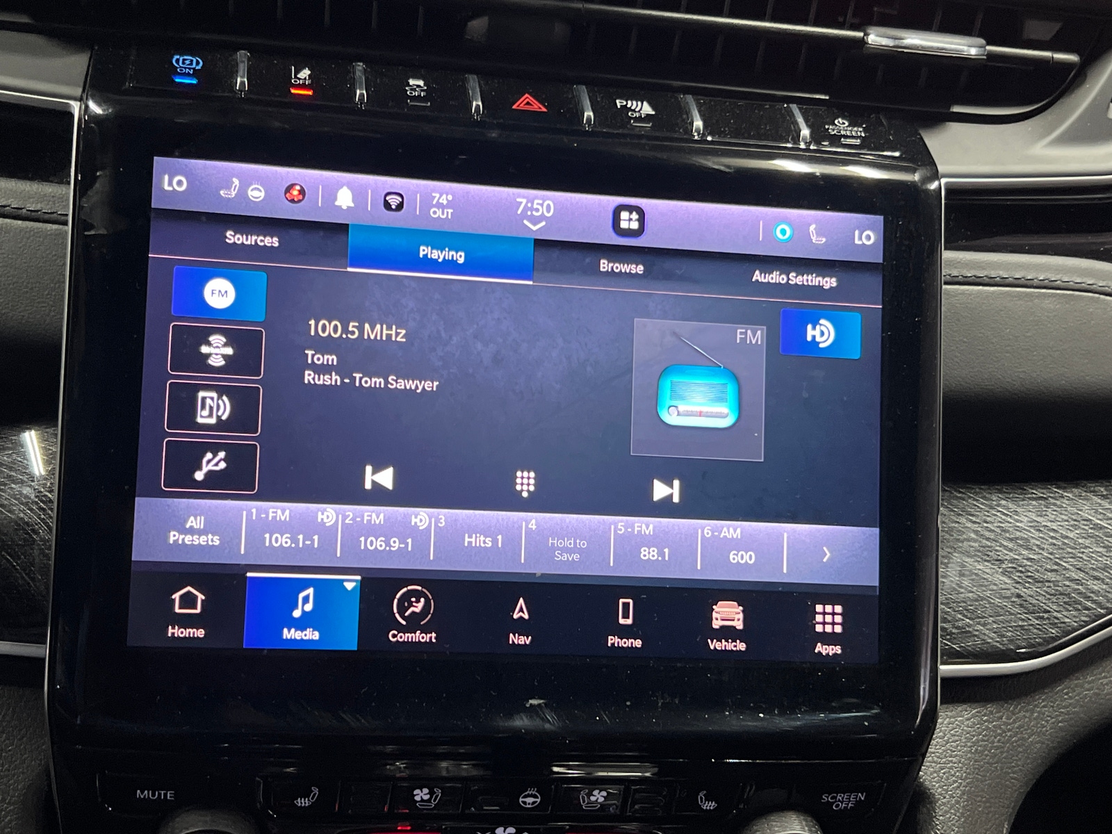 Thumbnail: 2023 Jeep Grand Cherokee - 3