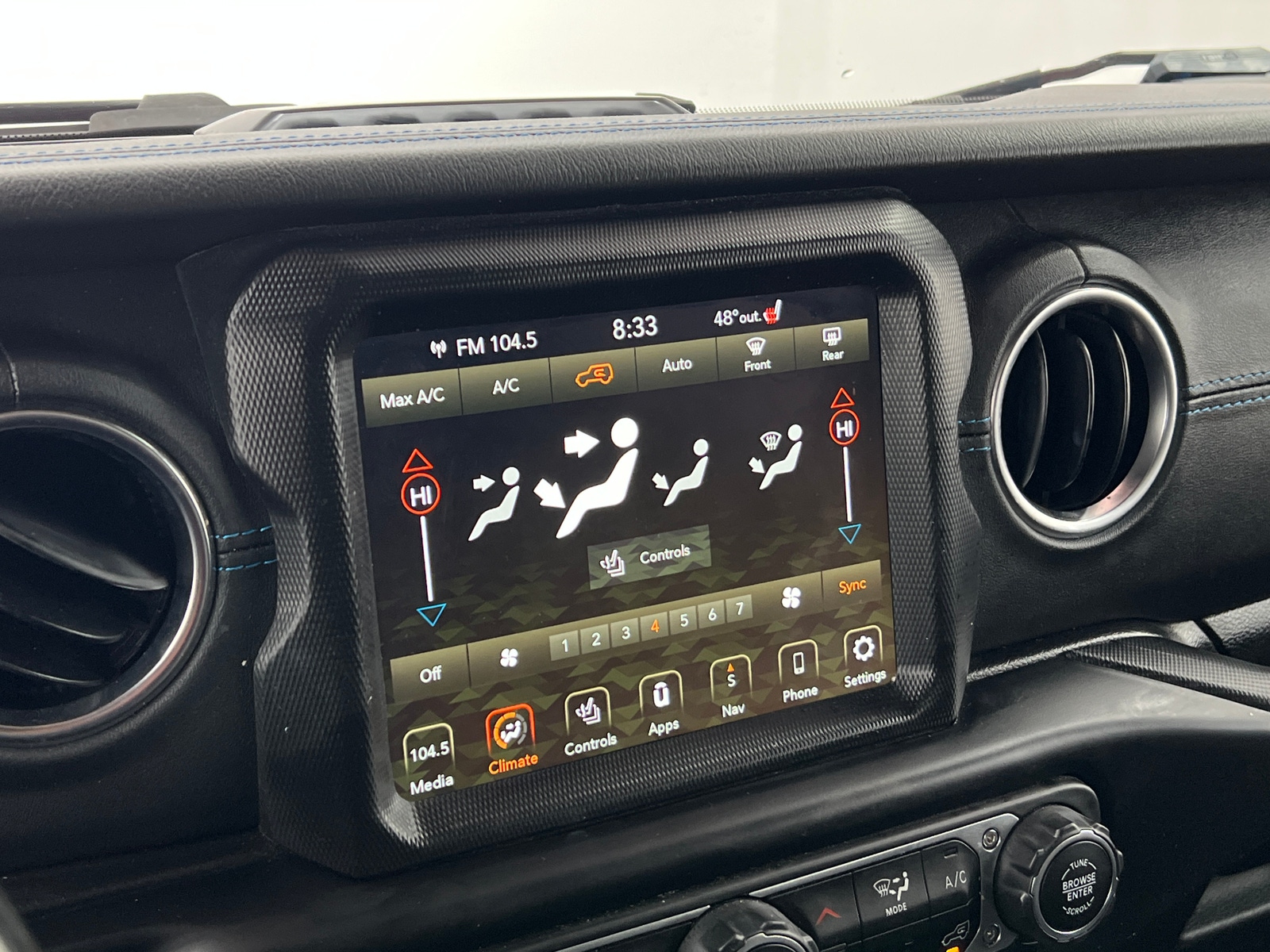 Thumbnail: 2021 Jeep Wrangler - 3