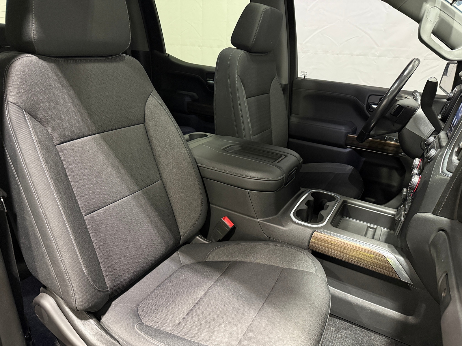 Thumbnail: 2020 Chevrolet Silverado 1500 - 2