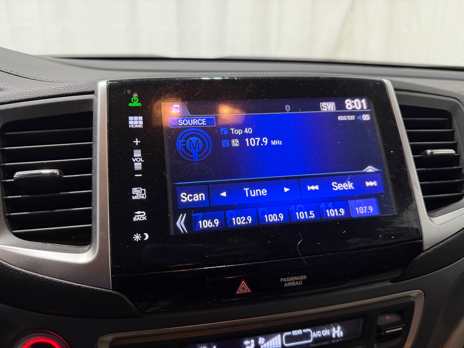 Thumbnail: 2016 Honda Pilot - 4