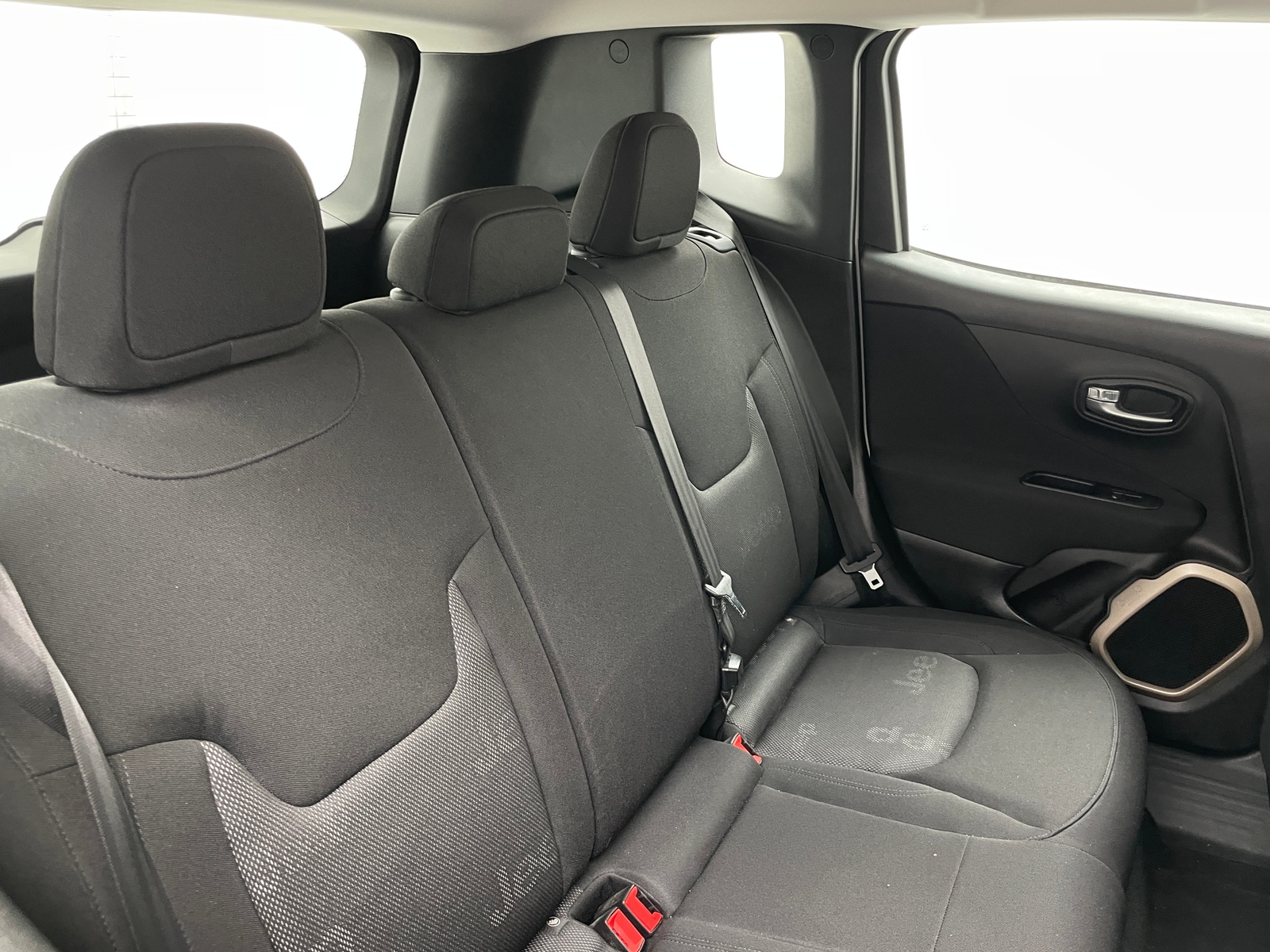 Thumbnail: 2017 Jeep Renegade - 6