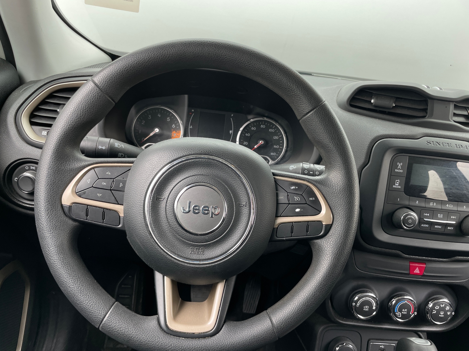 Thumbnail: 2017 Jeep Renegade - 5