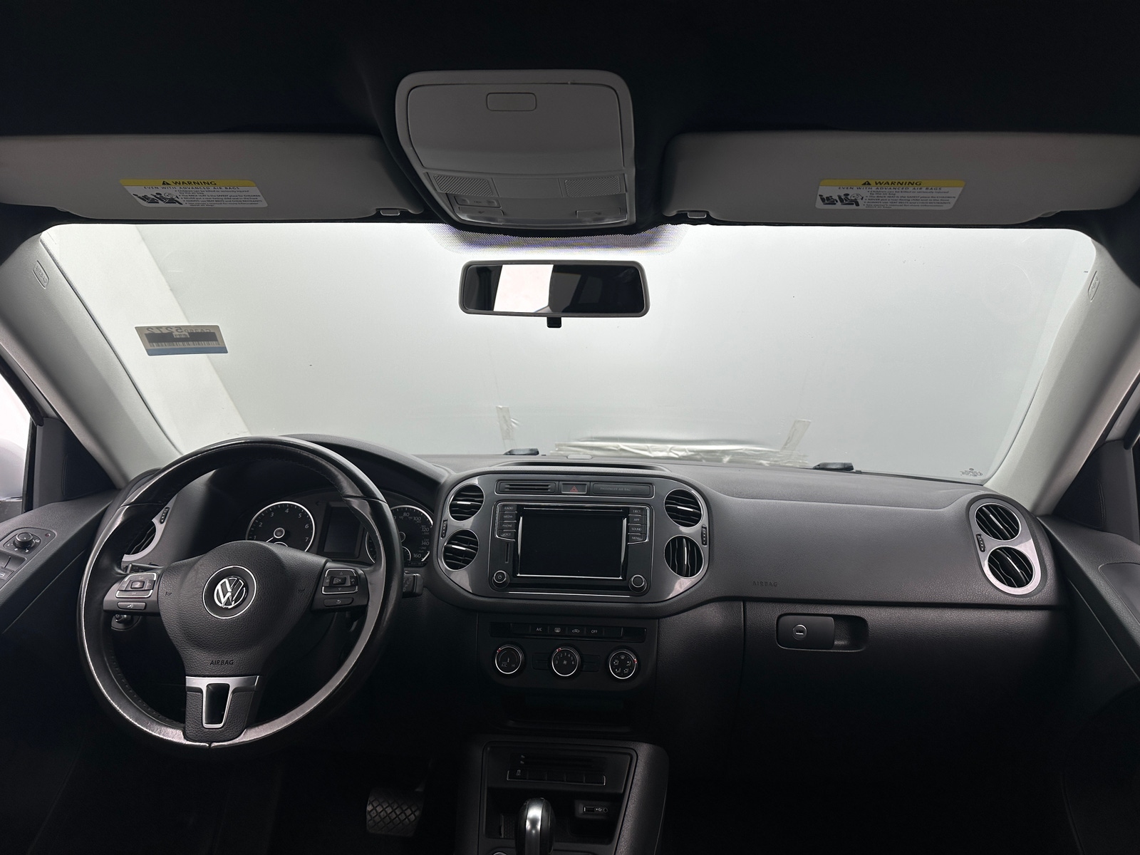 Thumbnail: 2018 Volkswagen Tiguan - 3