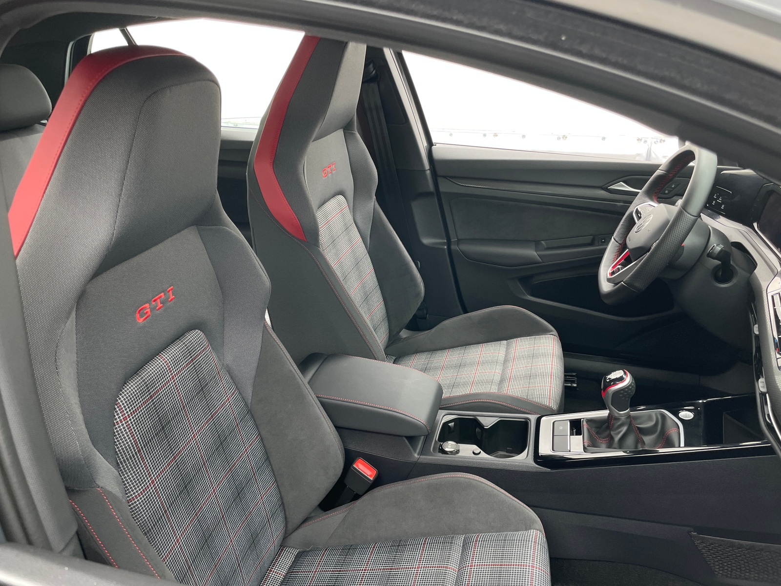 Thumbnail: 2024 Volkswagen Golf - 2