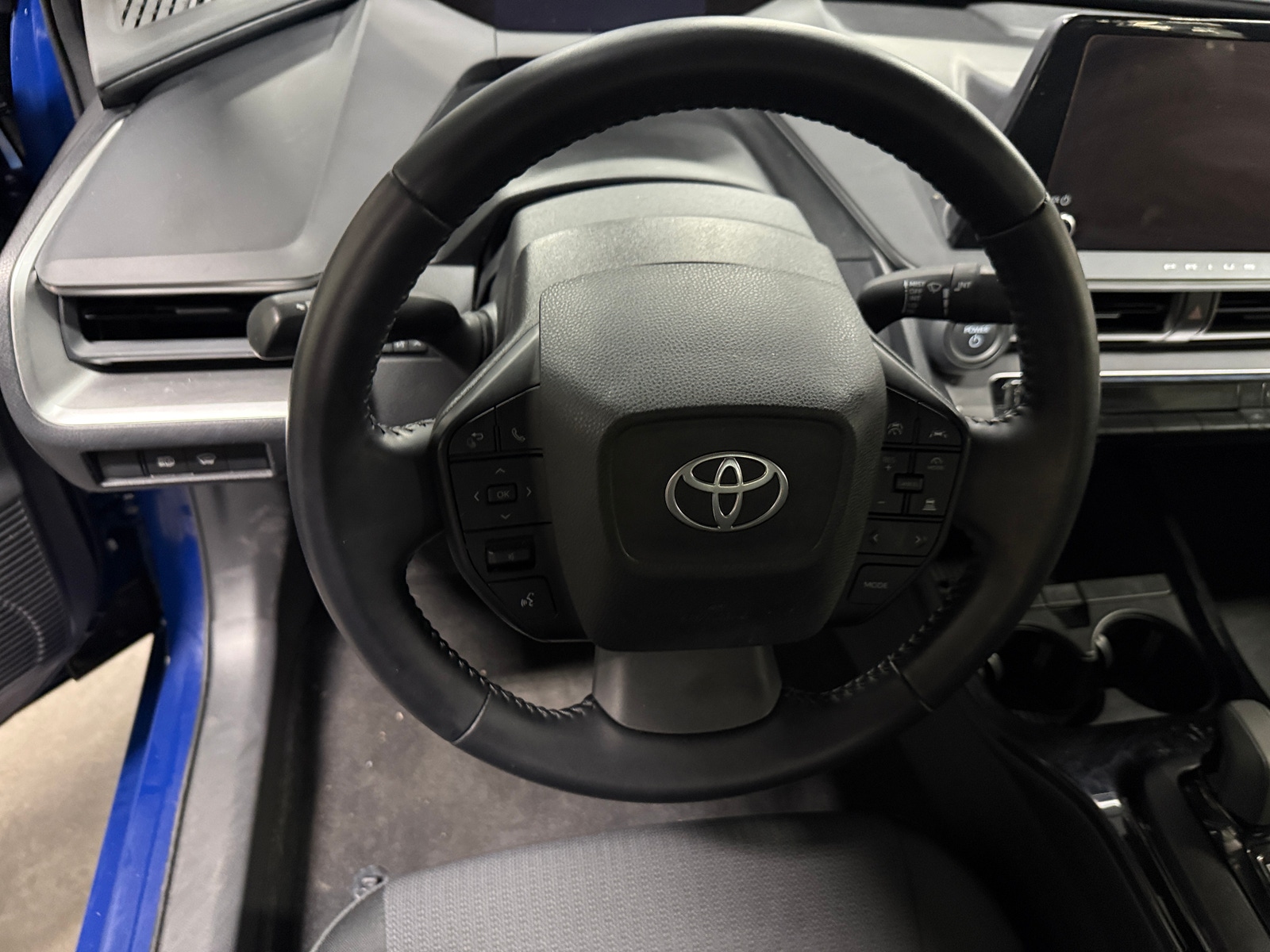 Thumbnail: 2024 Toyota Prius - 5