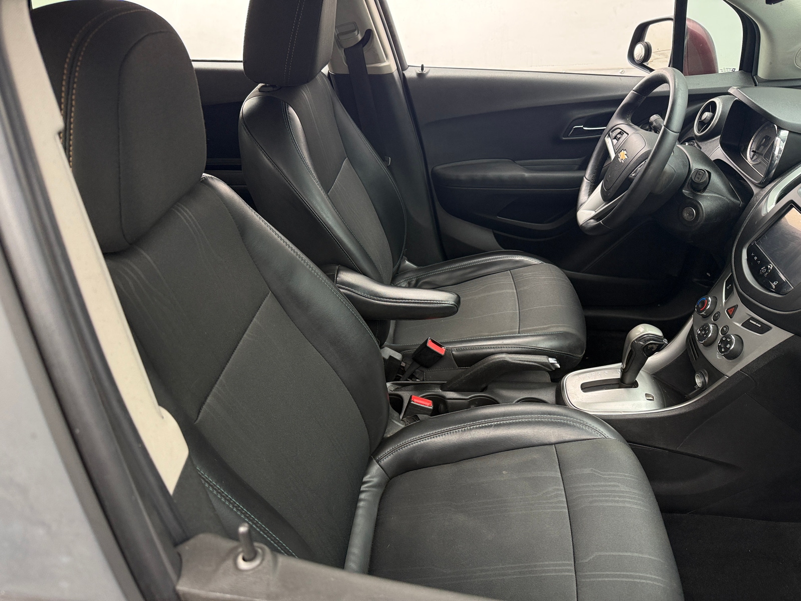 Thumbnail: 2016 Chevrolet Trax - 2