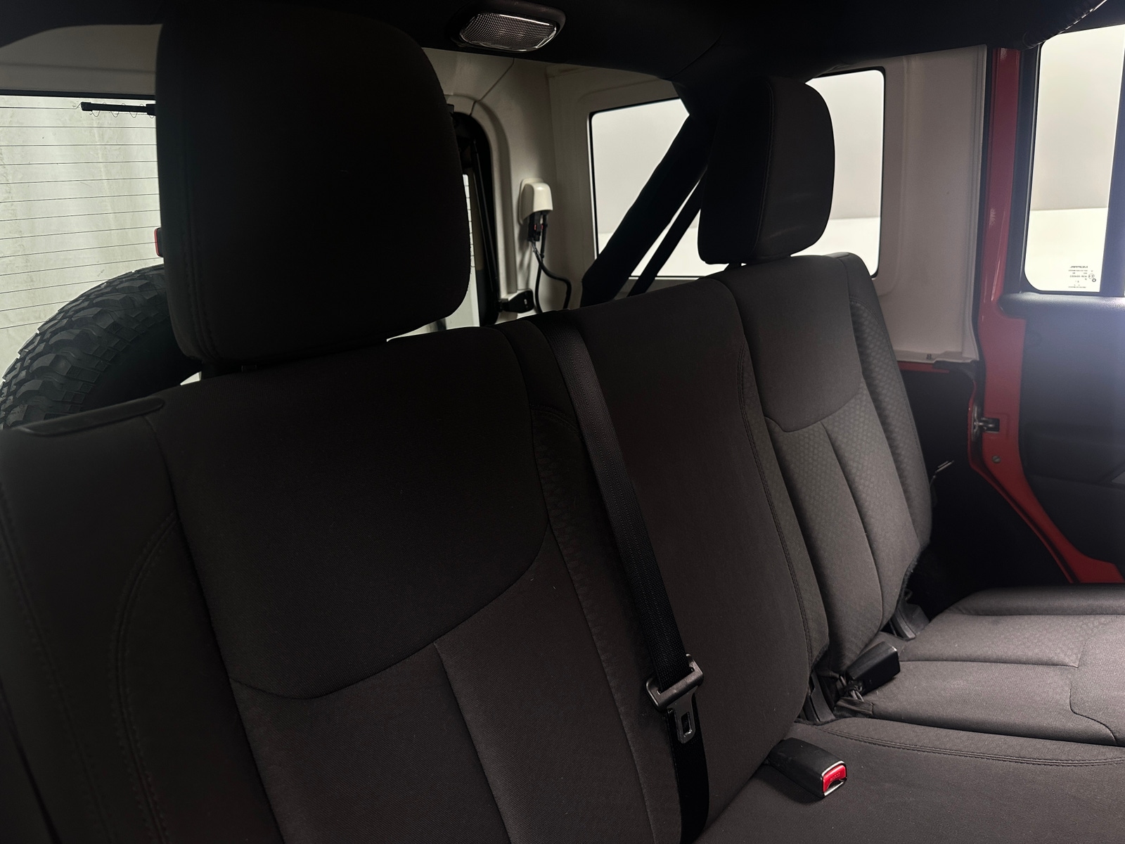 Thumbnail: 2015 Jeep Wrangler - 6