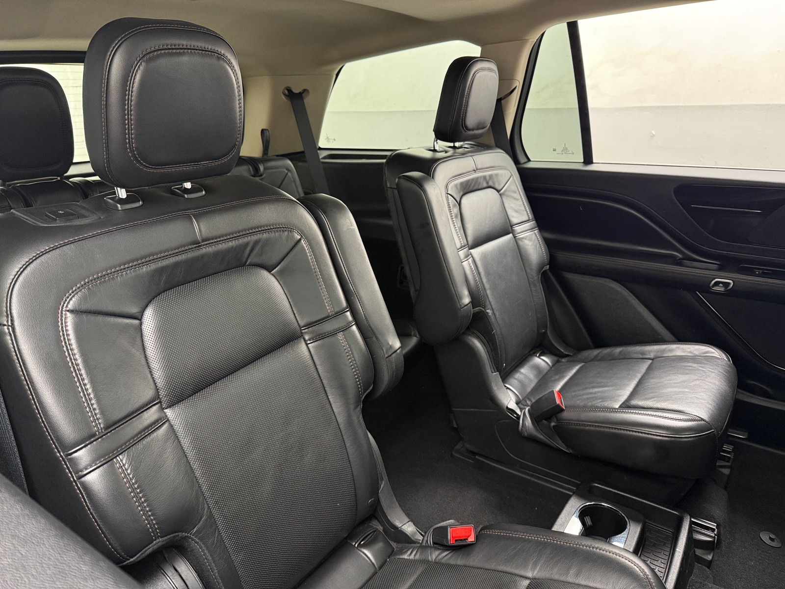 Thumbnail: 2021 Lincoln Aviator - 5