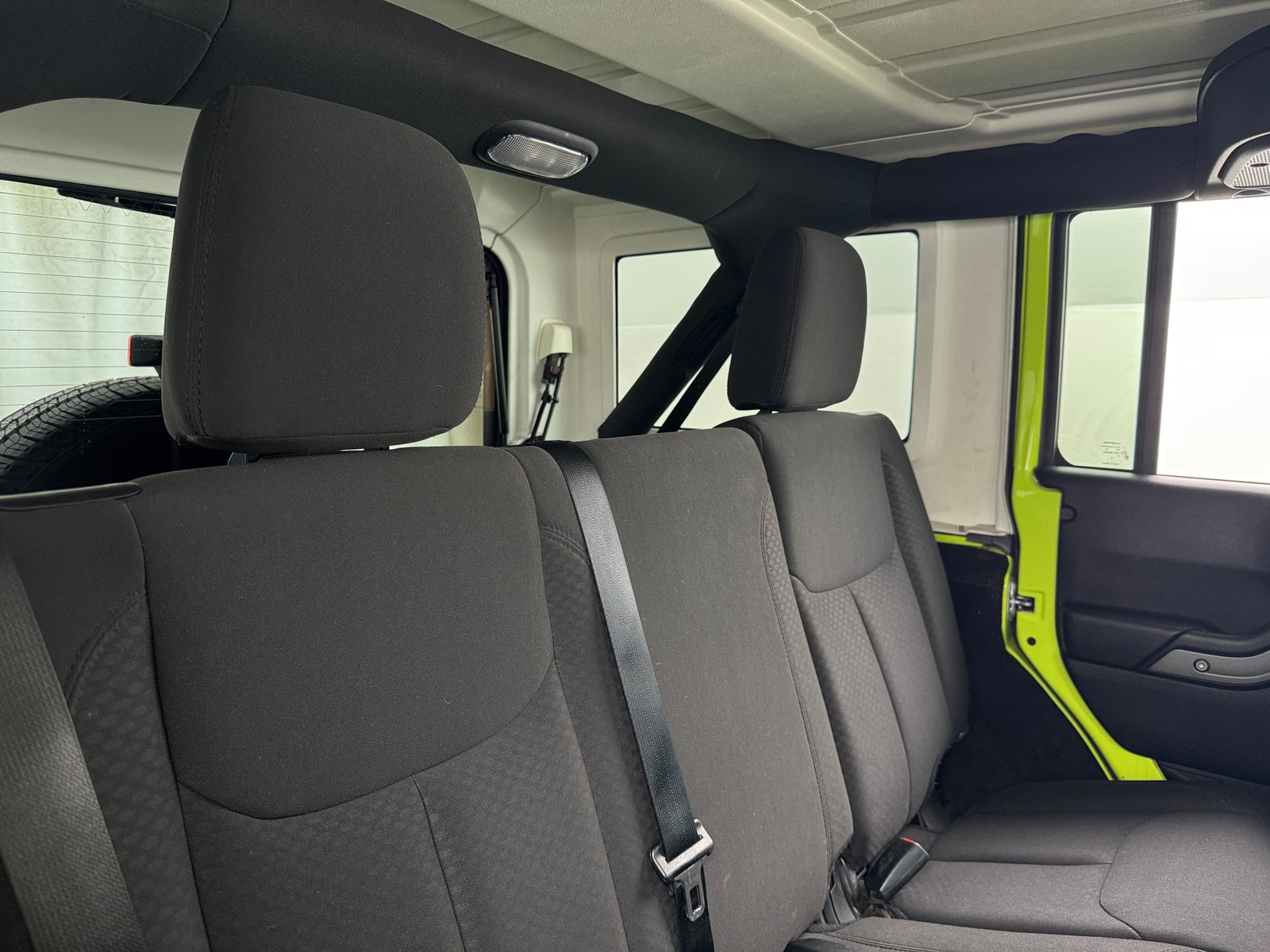 Thumbnail: 2016 Jeep Wrangler - 6