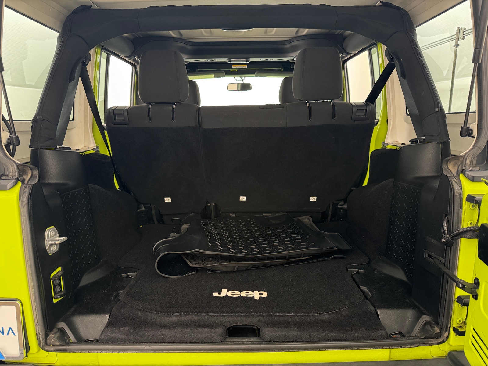 Thumbnail: 2016 Jeep Wrangler - 7