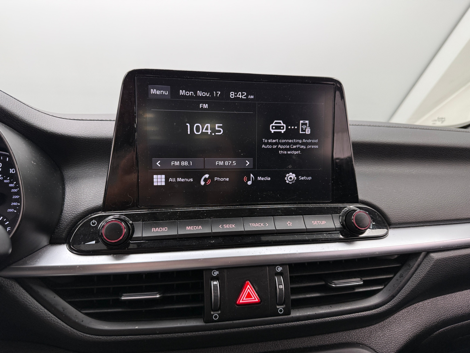 Thumbnail: 2023 Kia Forte - 4