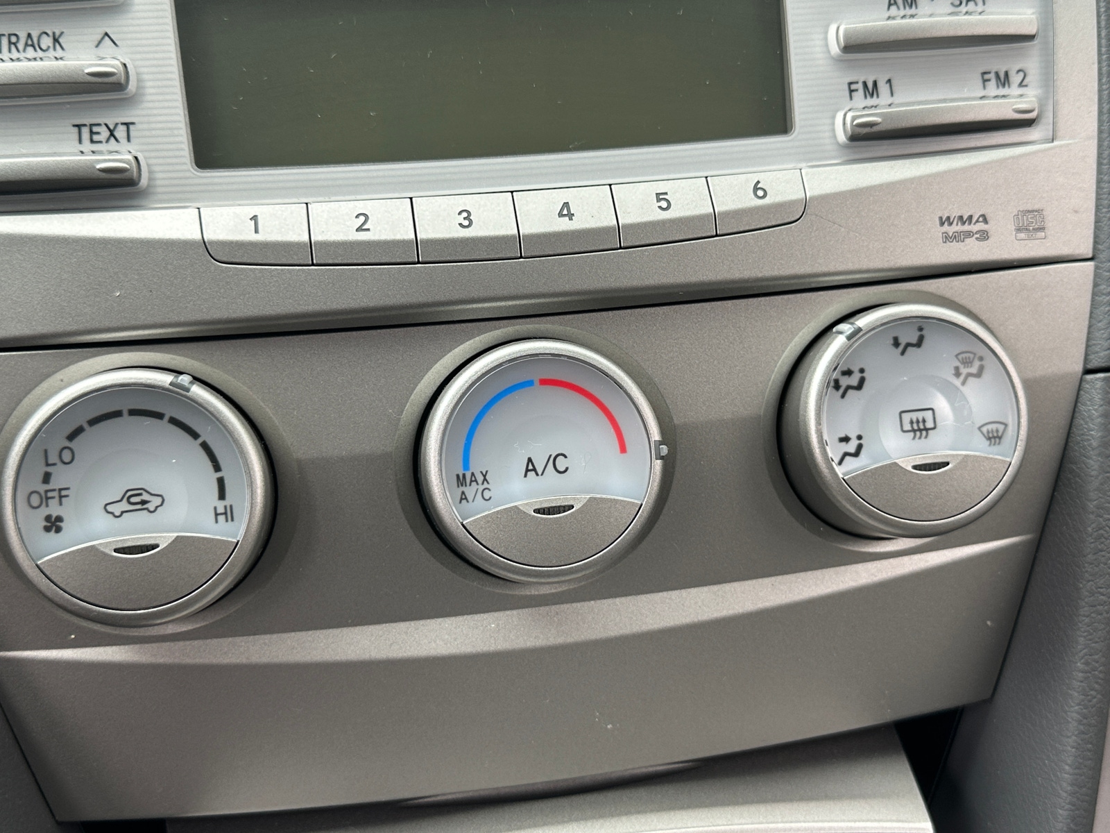 Thumbnail: 2010 Toyota Camry - 4