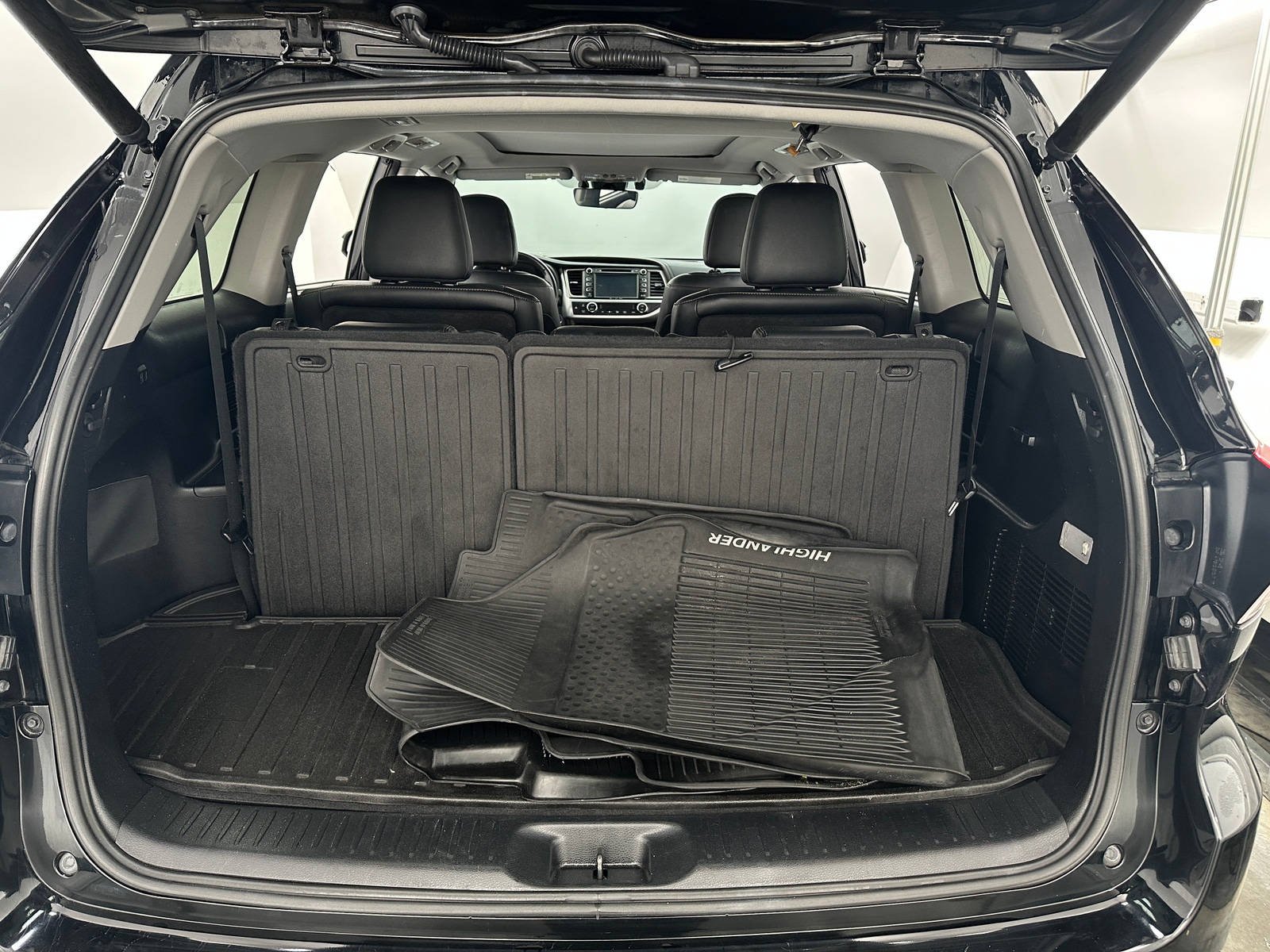 Thumbnail: 2018 Toyota Highlander - 6