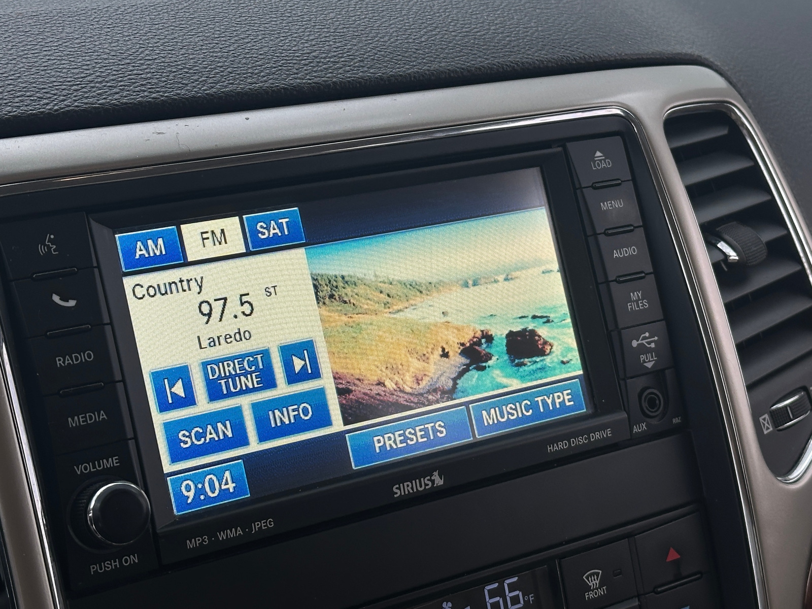 Thumbnail: 2011 Jeep Grand Cherokee - 3