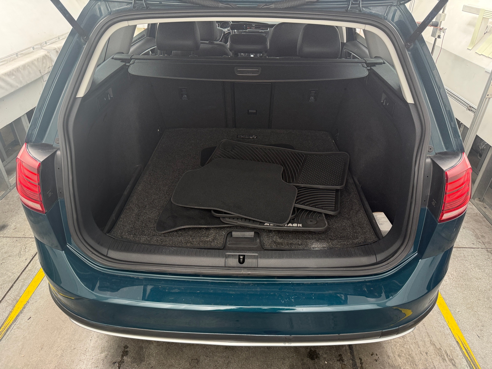 Thumbnail: 2019 Volkswagen Golf - 6