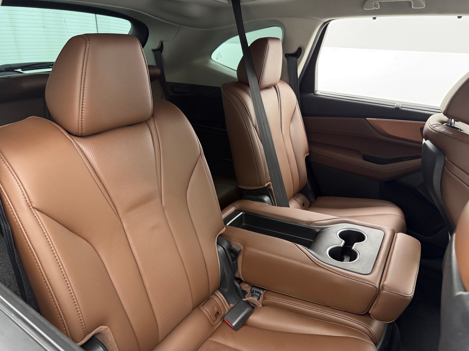 Thumbnail: 2022 Acura MDX - 5