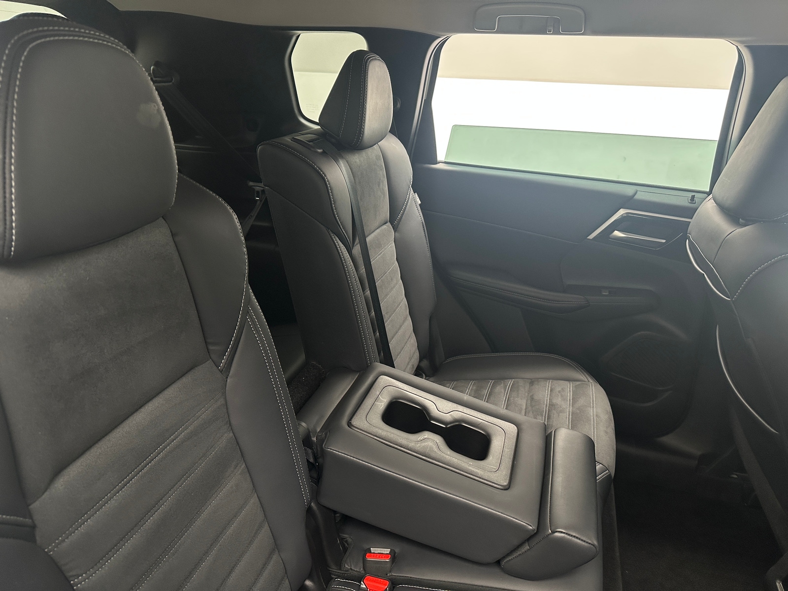 Thumbnail: 2022 Mitsubishi Outlander - 5