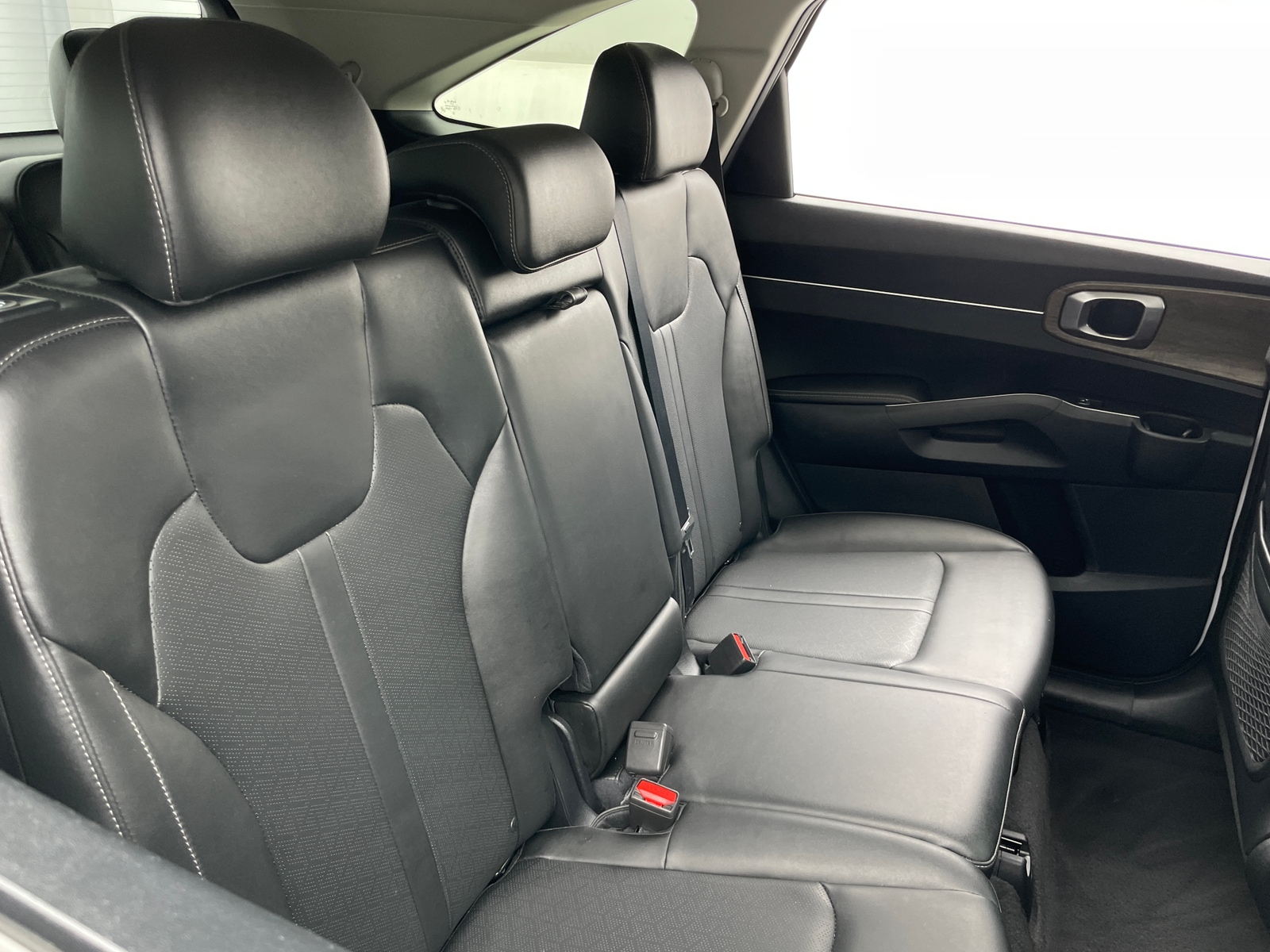 Thumbnail: 2023 Kia Sorento - 5