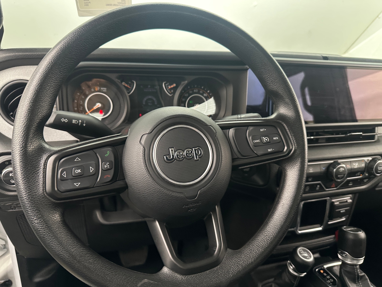 Thumbnail: 2024 Jeep Gladiator - 5