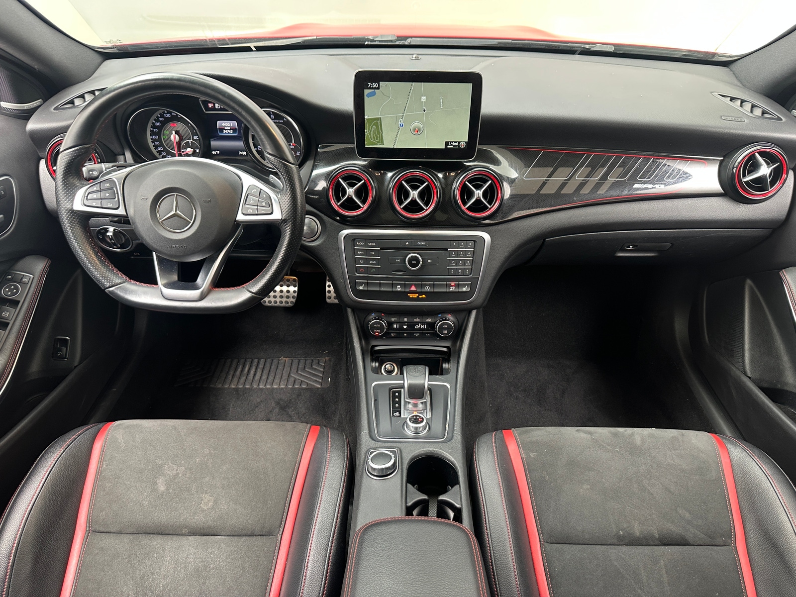 Thumbnail: 2016 Mercedes-Benz GLA - 2