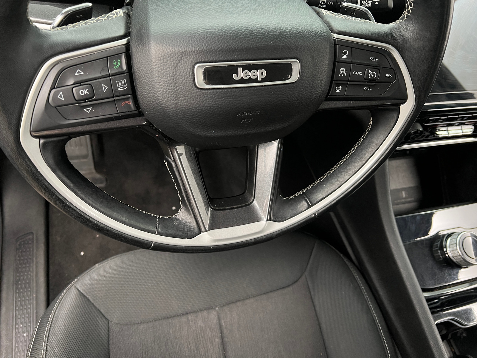 Thumbnail: 2022 Jeep Grand Cherokee L - 5