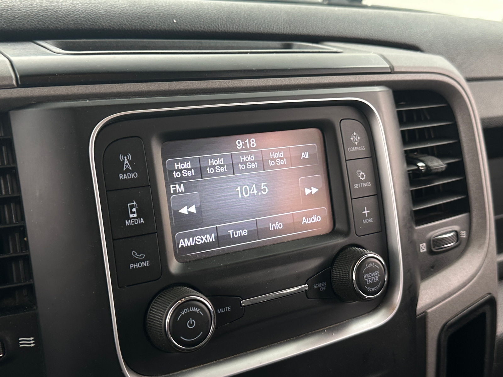 Thumbnail: 2021 RAM 1500 Classic - 3