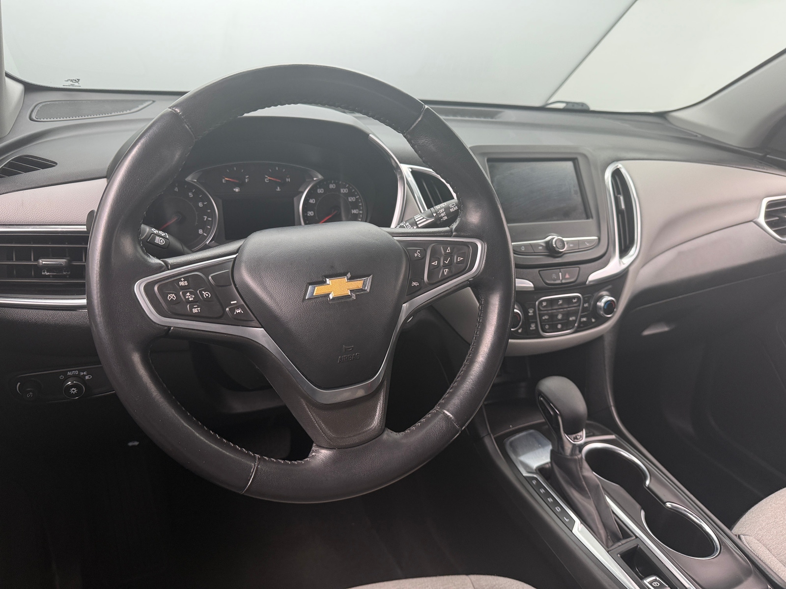 Thumbnail: 2022 Chevrolet Equinox - 5