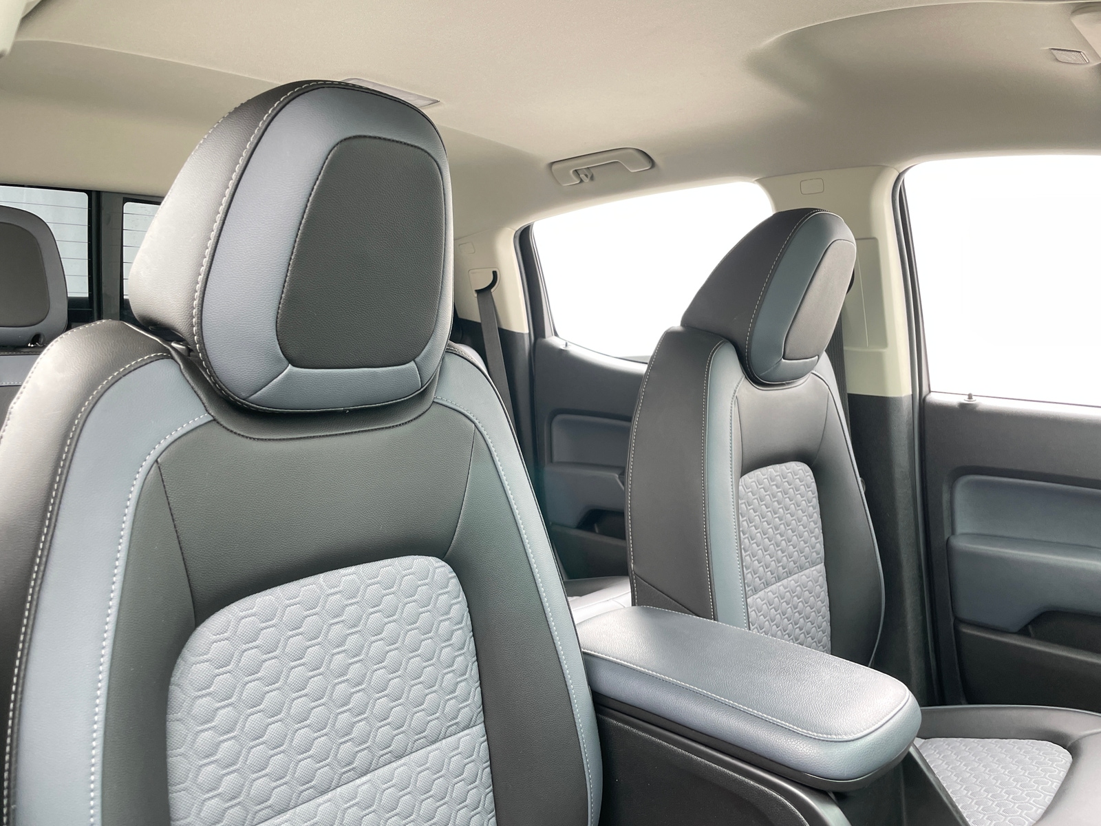 Thumbnail: 2022 Chevrolet Colorado - 2