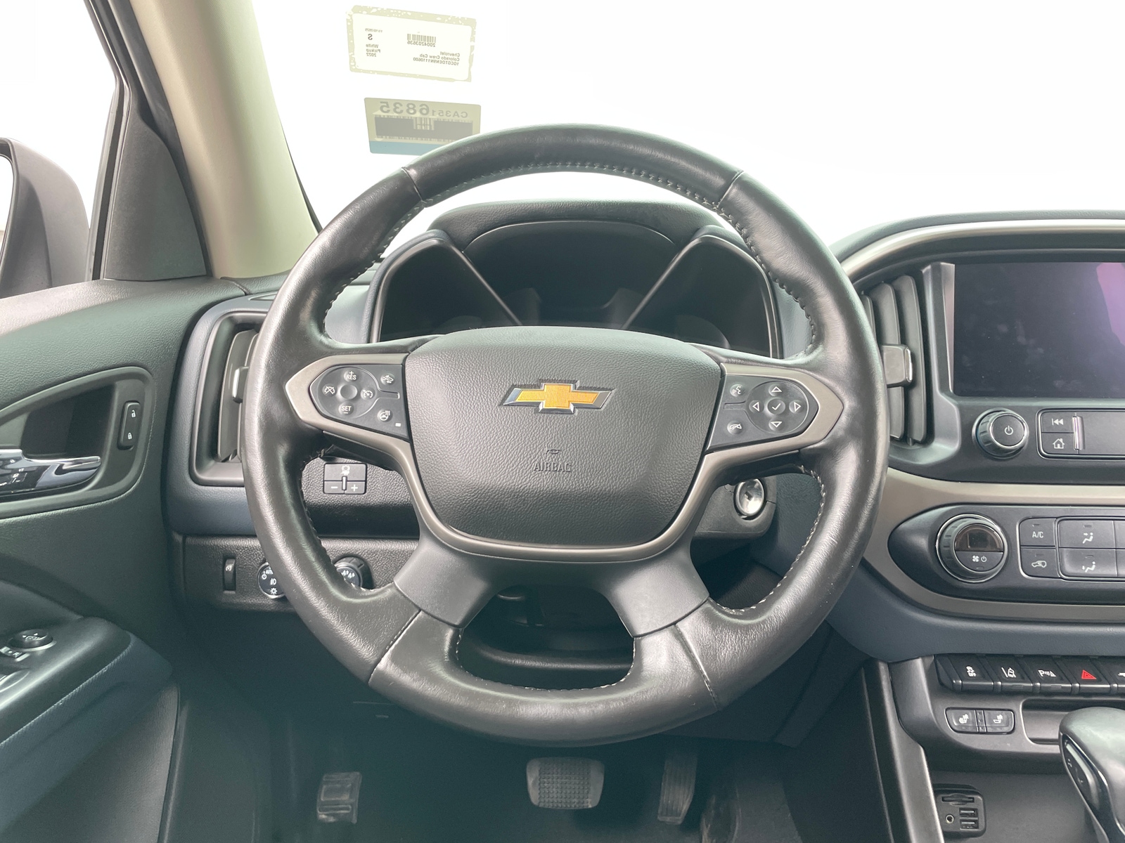 Thumbnail: 2022 Chevrolet Colorado - 5
