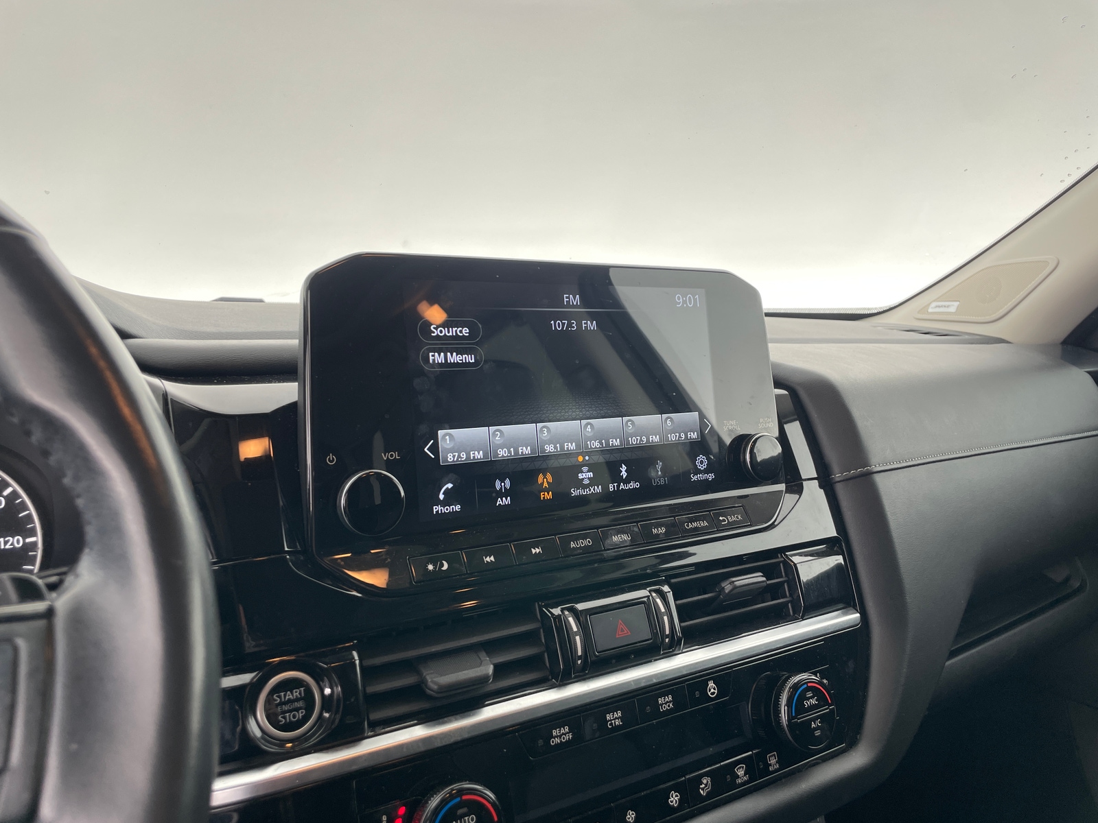 Thumbnail: 2023 Nissan Pathfinder - 3