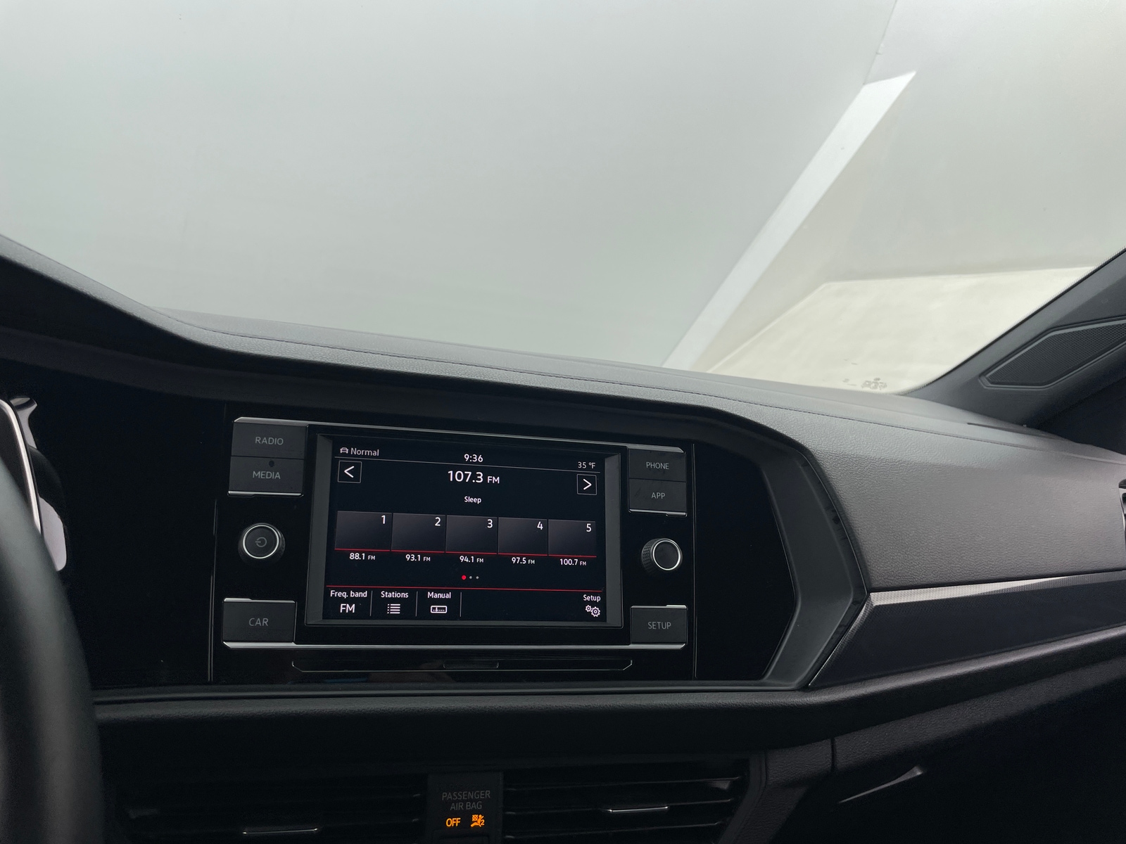 Thumbnail: 2019 Volkswagen Jetta - 4