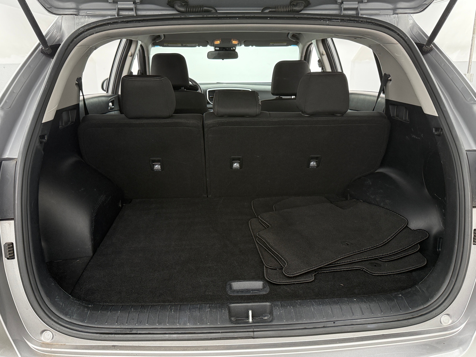 Thumbnail: 2022 Kia Sportage - 7