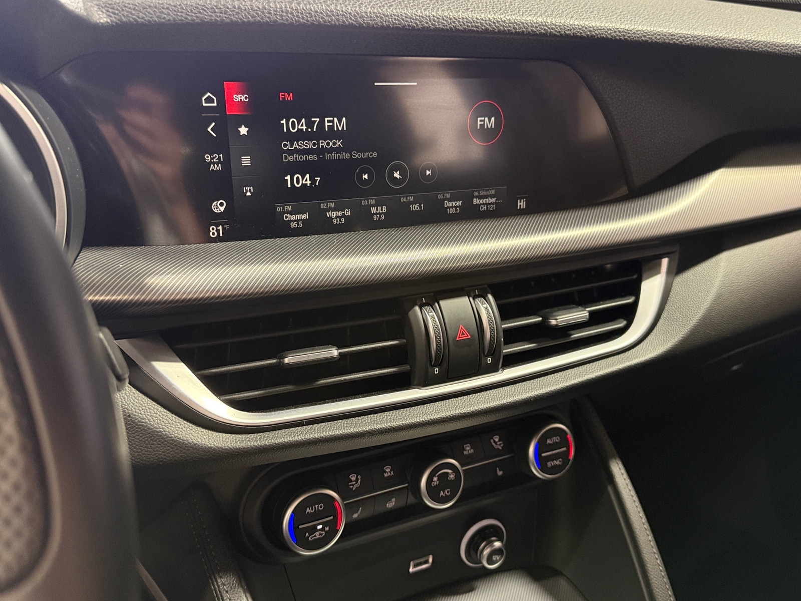 Thumbnail: 2020 Alfa Romeo Stelvio - 3