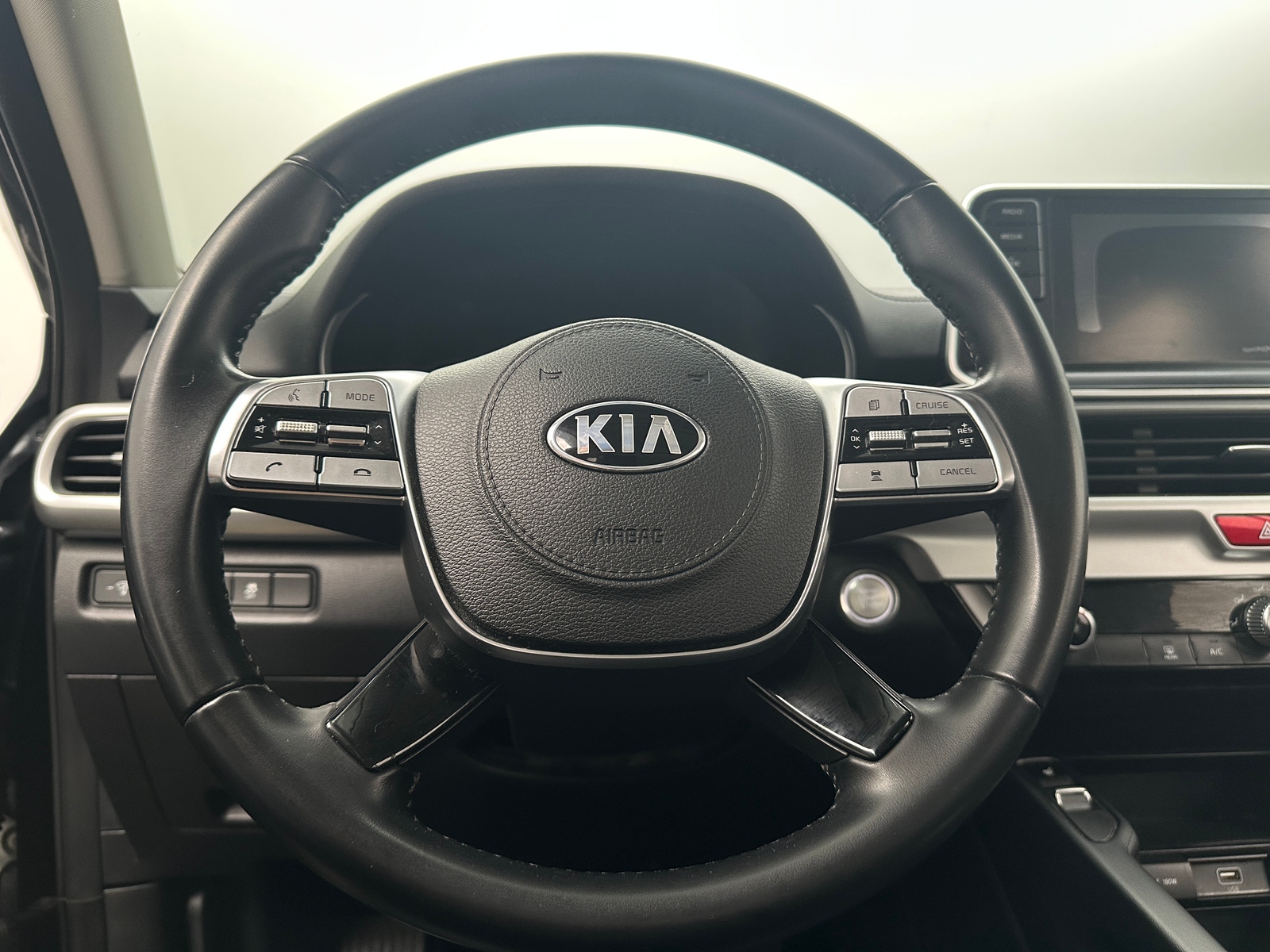 Thumbnail: 2020 Kia Telluride - 4