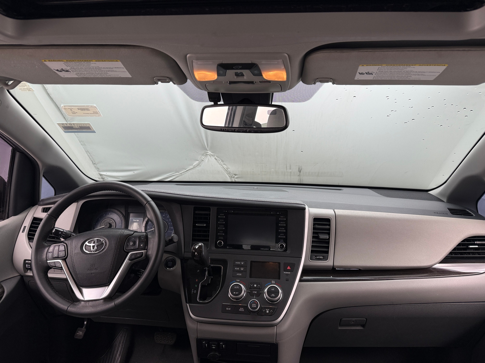 Thumbnail: 2020 Toyota Sienna - 2