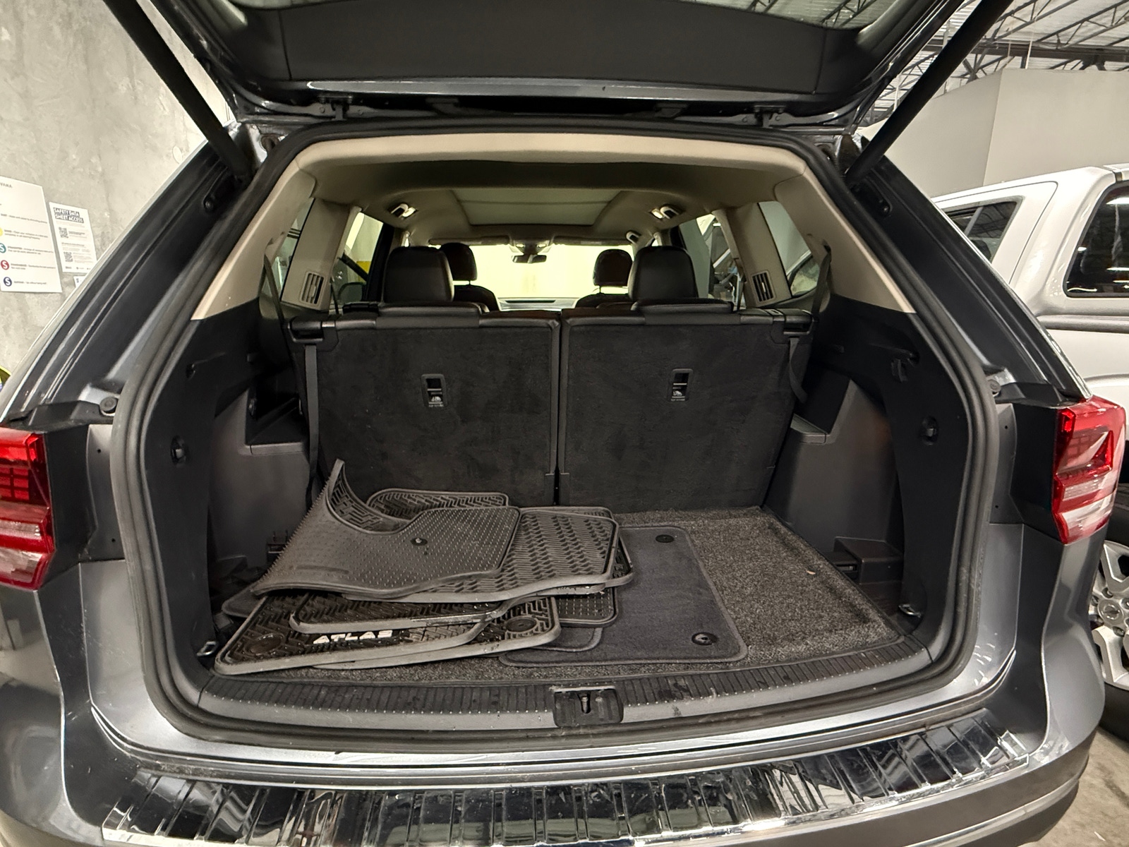 Thumbnail: 2019 Volkswagen Atlas - 6