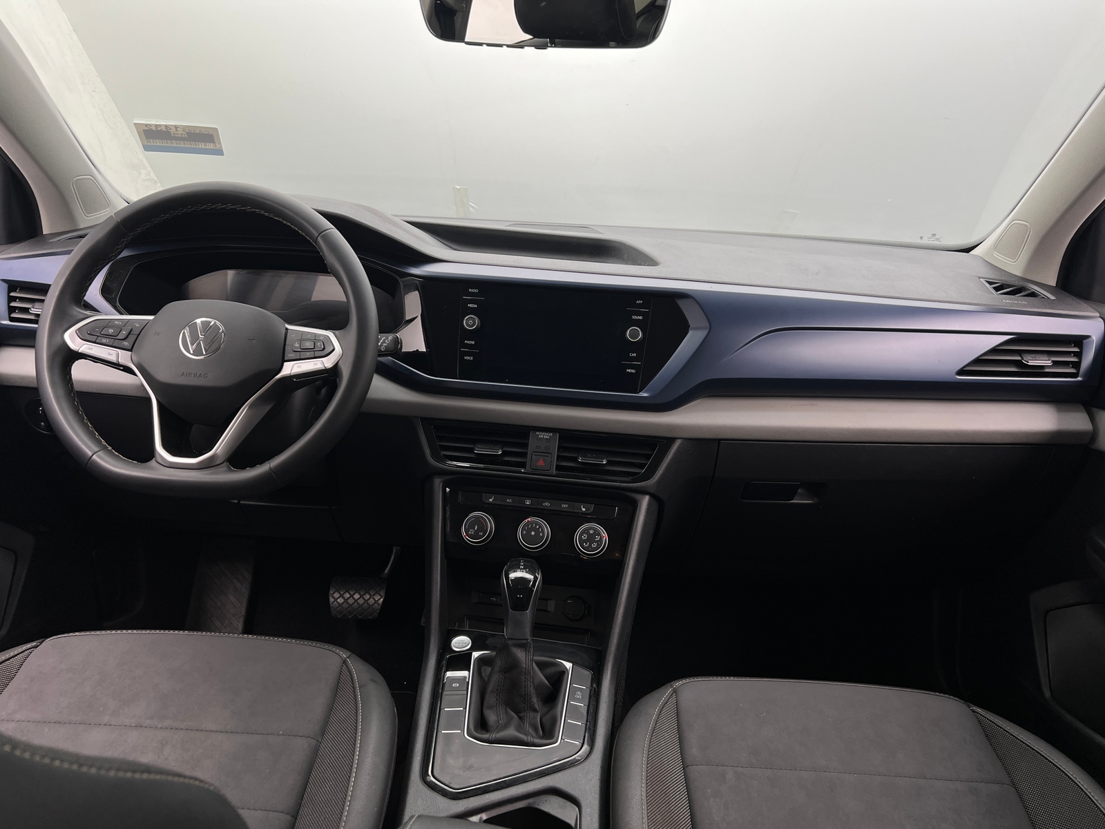 Thumbnail: 2023 Volkswagen Taos - 2