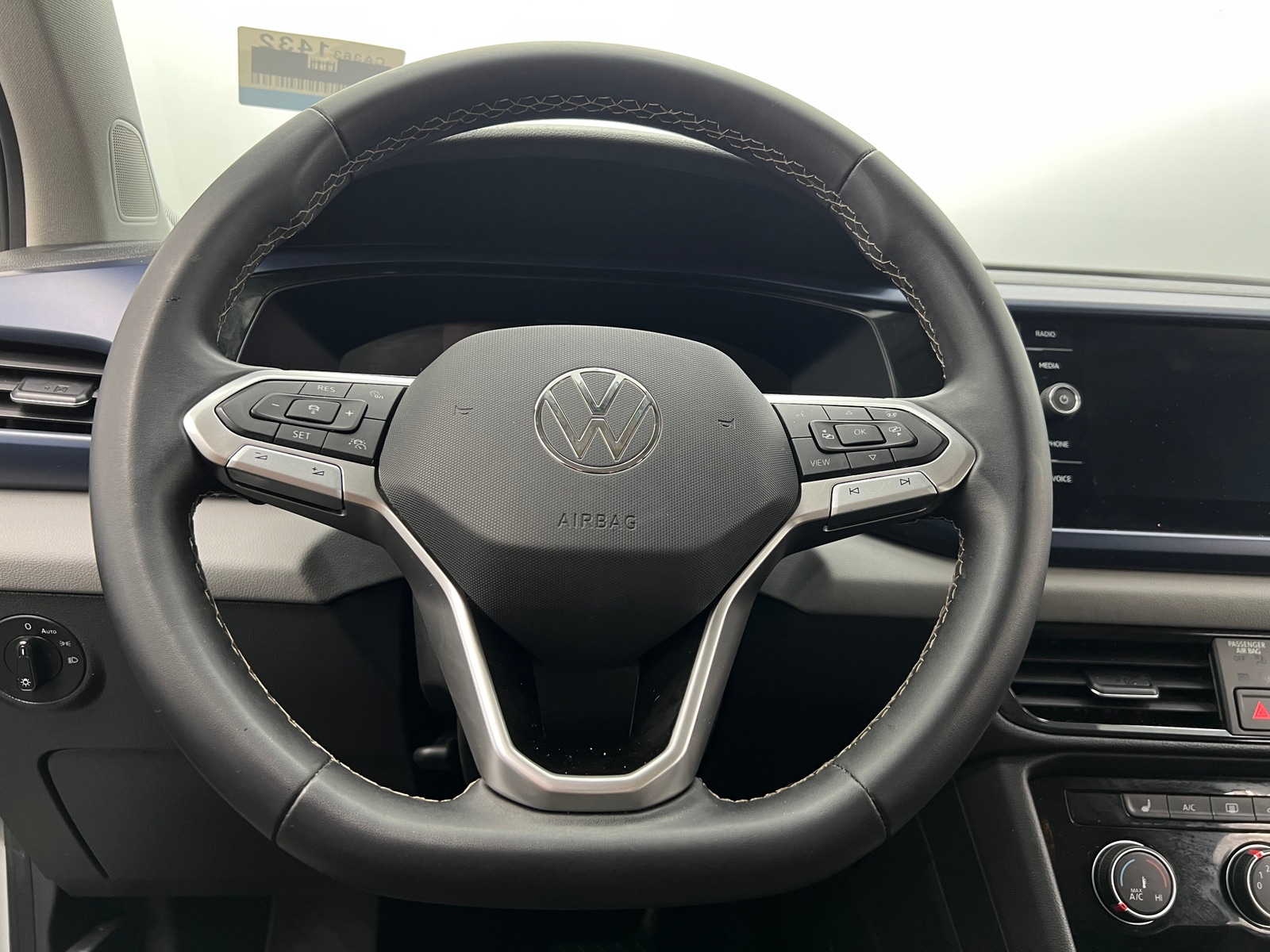 Thumbnail: 2023 Volkswagen Taos - 4