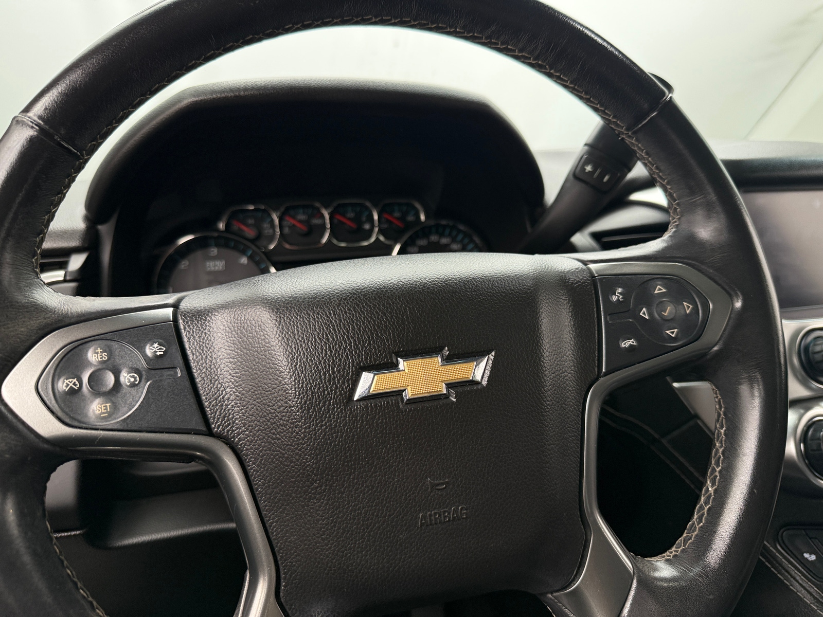 Thumbnail: 2017 Chevrolet Tahoe - 4