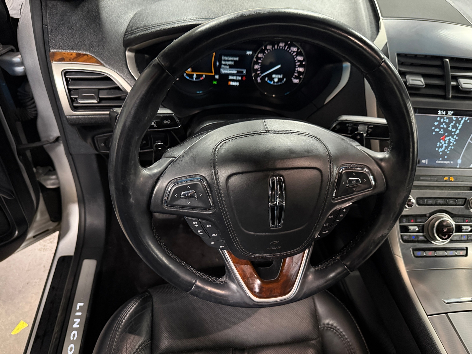 Thumbnail: 2017 Lincoln MKZ - 4