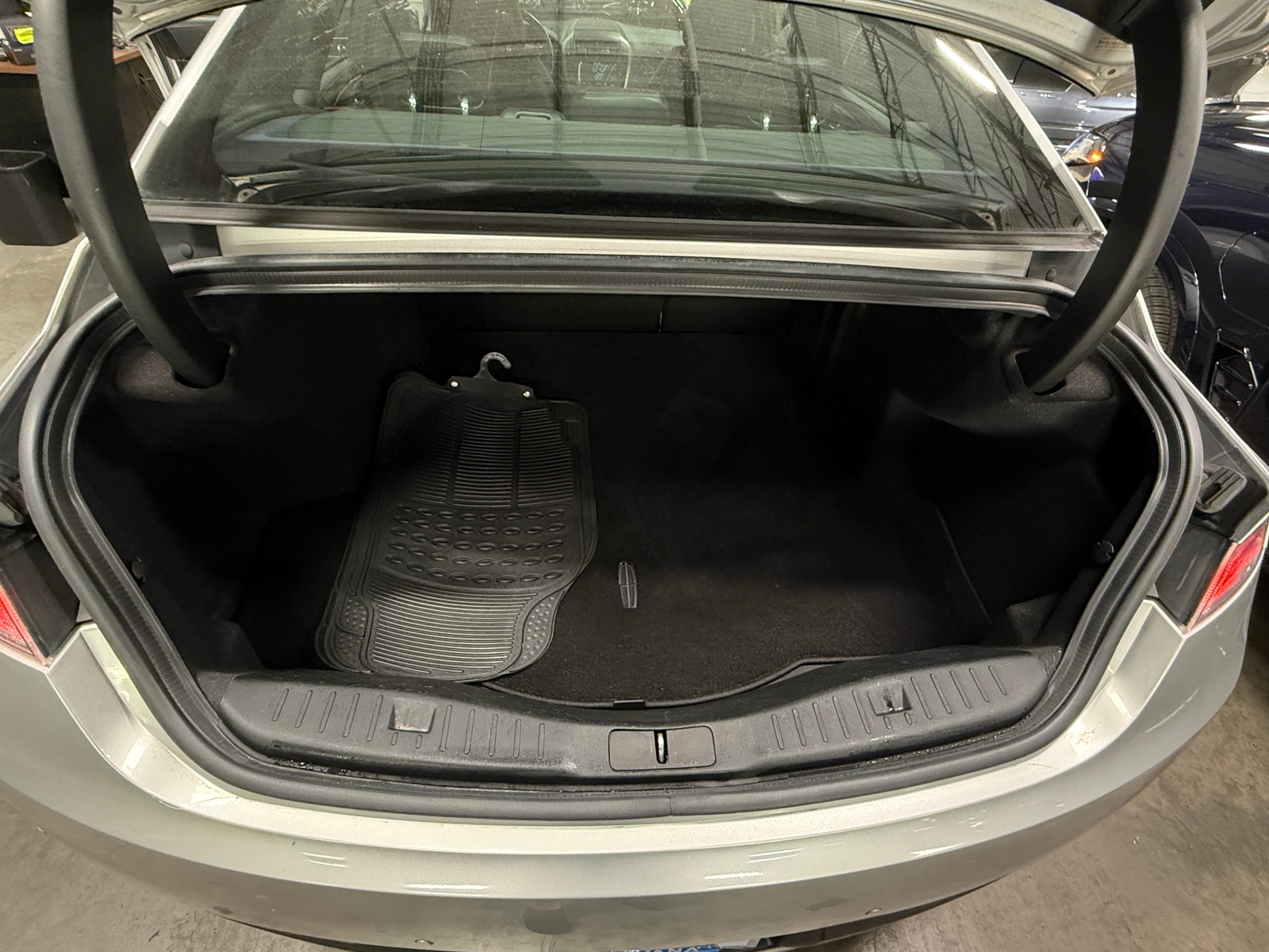 Thumbnail: 2017 Lincoln MKZ - 6