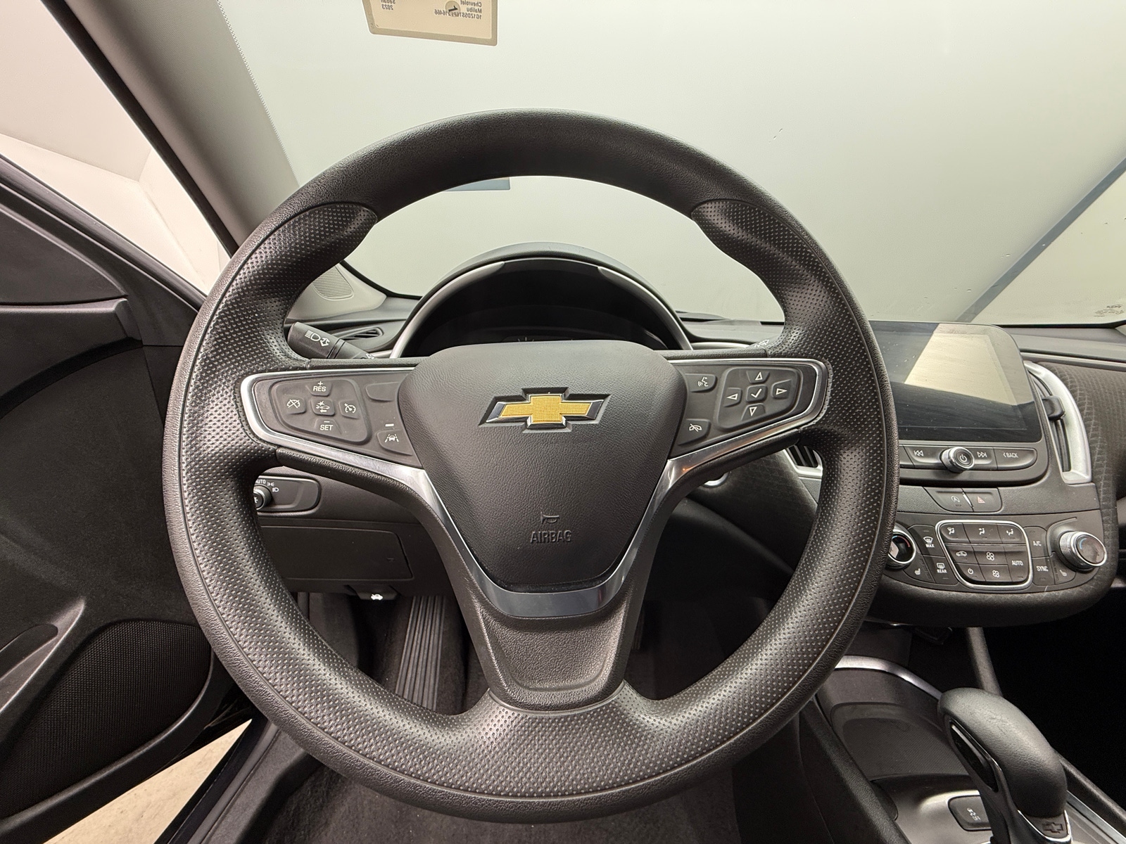 Thumbnail: 2023 Chevrolet Malibu - 5