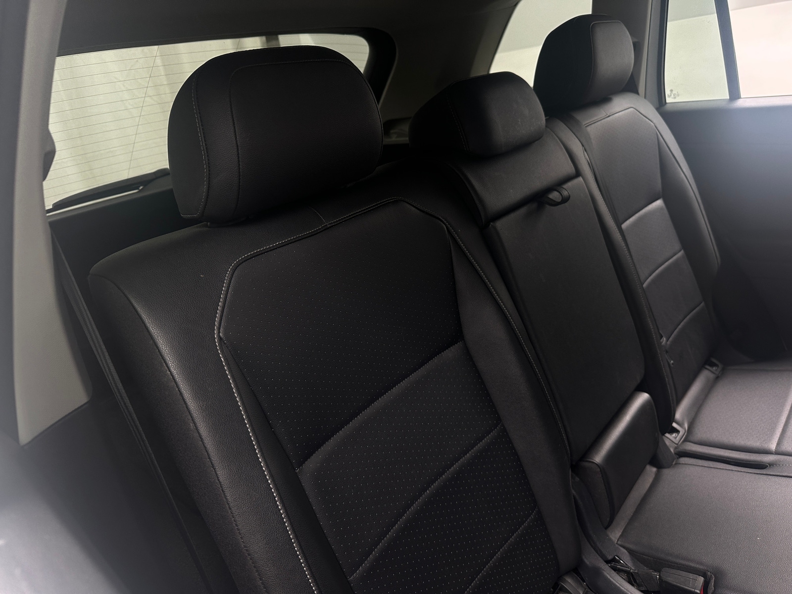 Thumbnail: 2020 Volkswagen Tiguan - 5