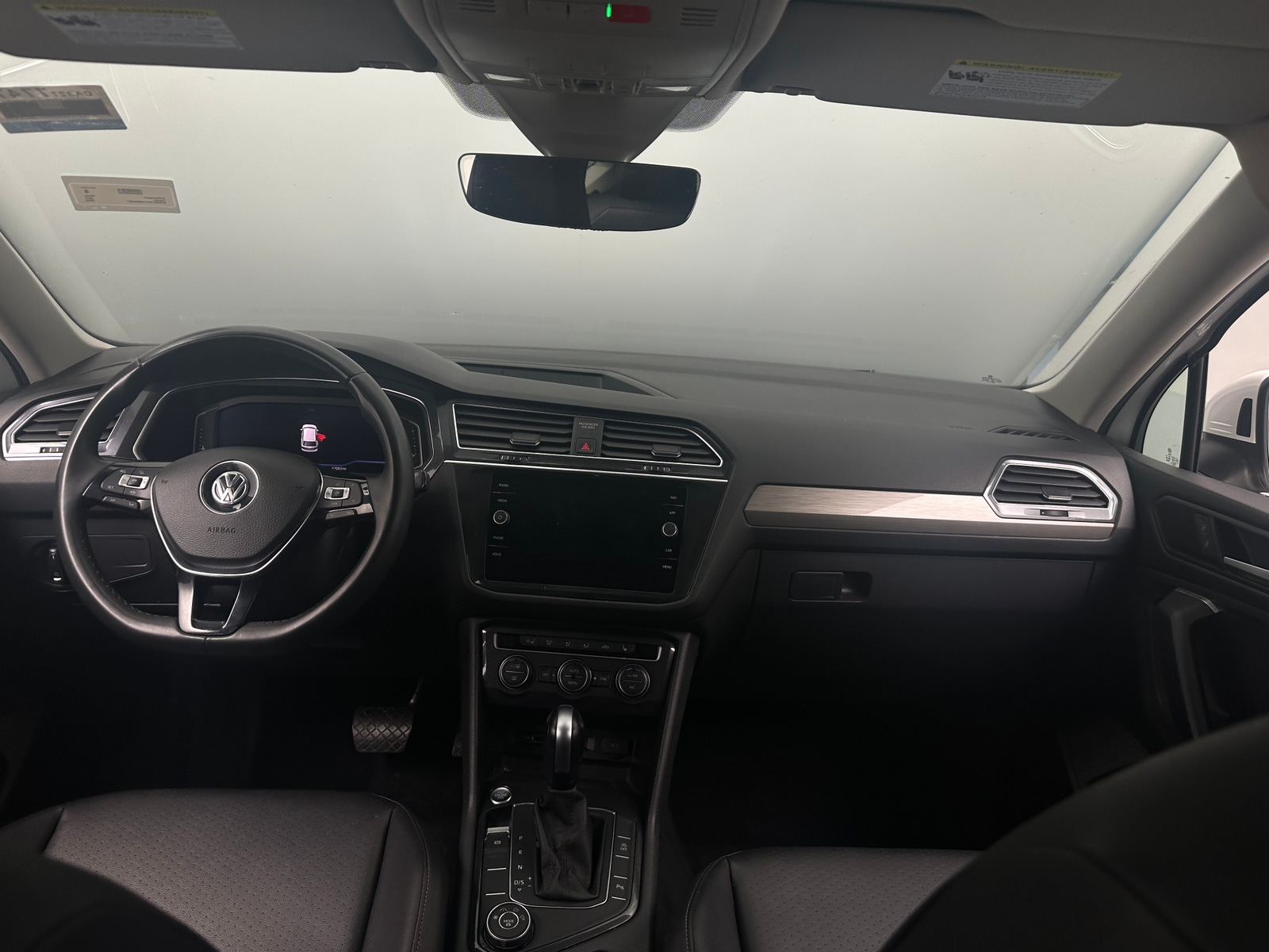 Thumbnail: 2020 Volkswagen Tiguan - 2