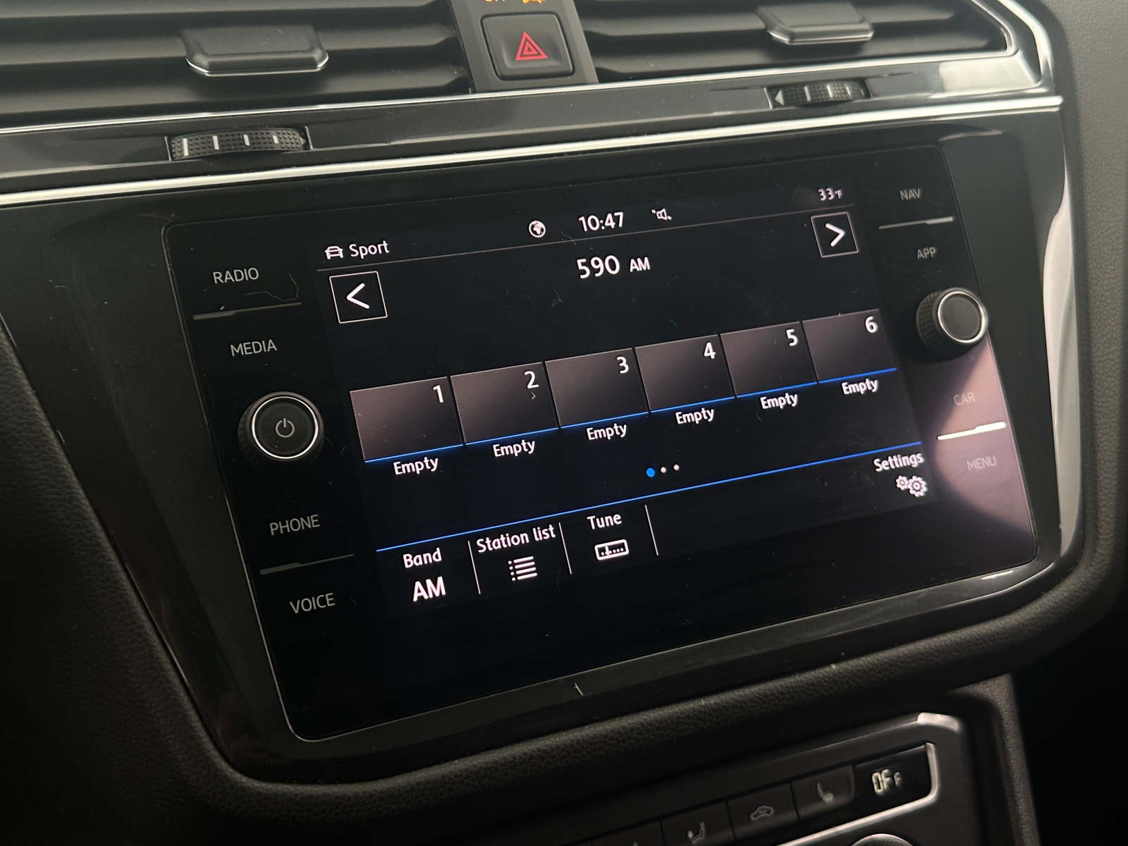 Thumbnail: 2020 Volkswagen Tiguan - 3