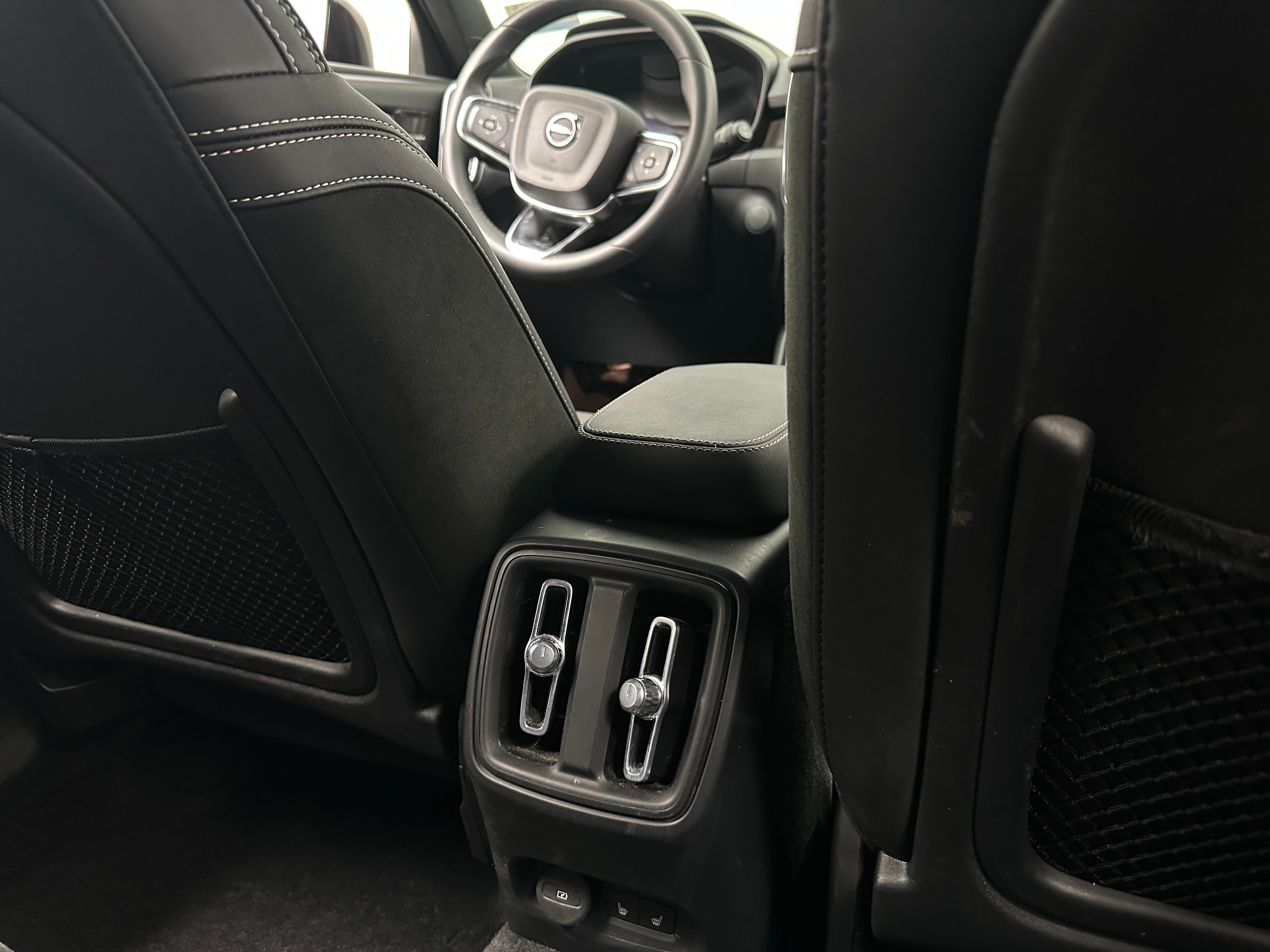 Used 2023 Volvo XC40 Ultimate with VIN YV4ED3UM5P2030227 for sale in Oak Creek, WI