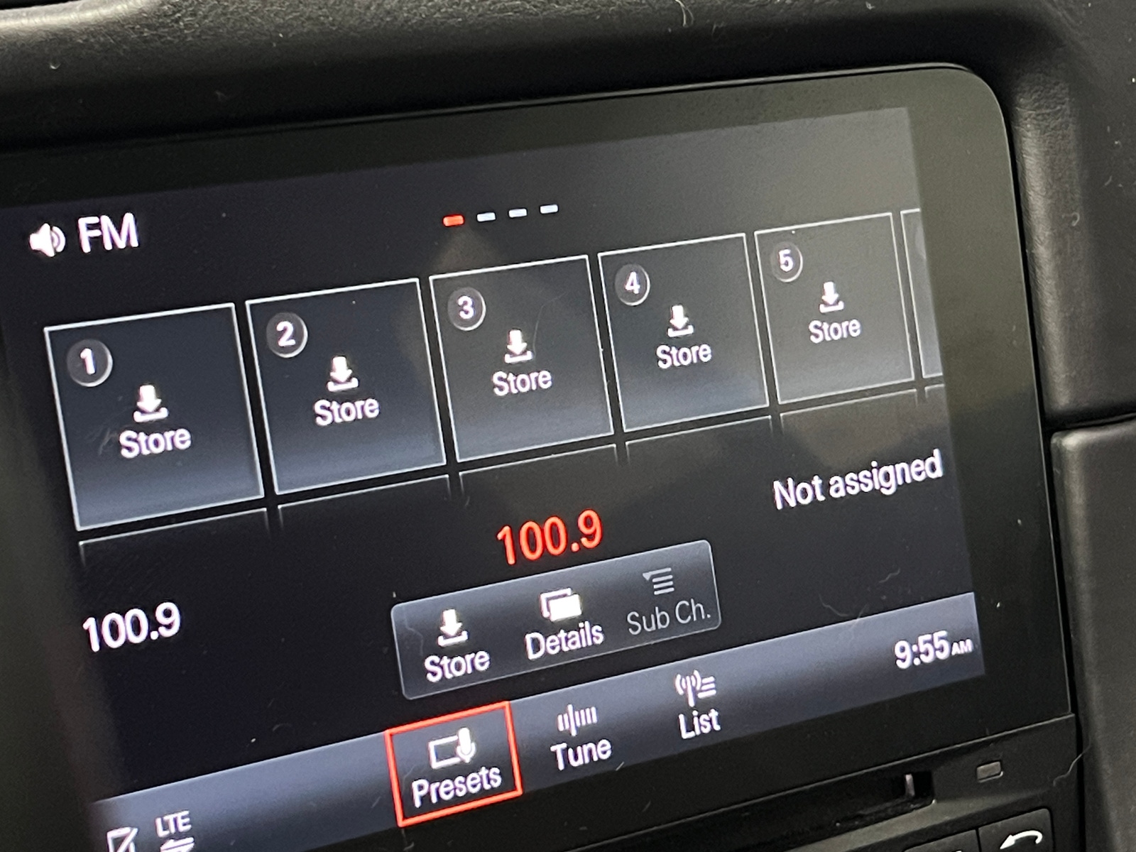 Thumbnail: 2019 Porsche 718 Cayman - 2